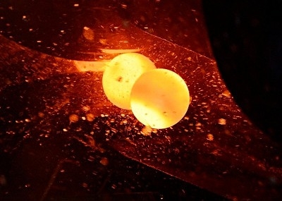 Durezza del nucleo ≥ 55 HRC Sfere di rettifica in acciaio forgiato per rettificatori di minerali 20 mm-100 mm Dimensione