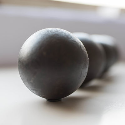 20-180 mm sfera di acciaio forgiato per l'estrazione mineraria macinare cemento resistenza all'impatto 12 Joule HRC 55-65